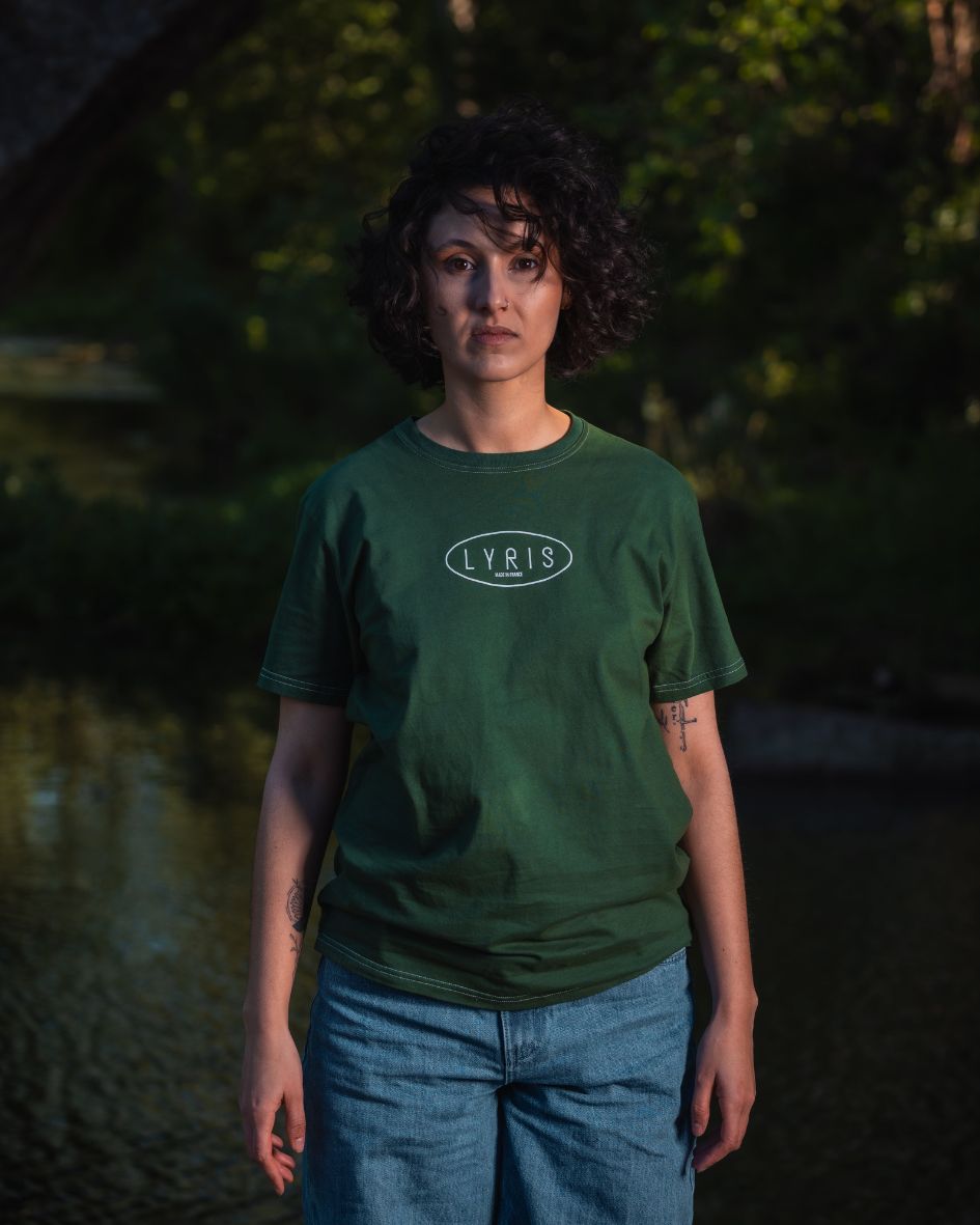 T-shirt Broken